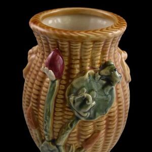 Vintage Majolica Frog on lily pad Vase 6. 1/2” tall